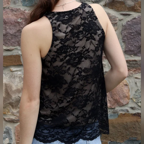 Dramatic Lace Overlay Tank Top - Picture 2 of 3